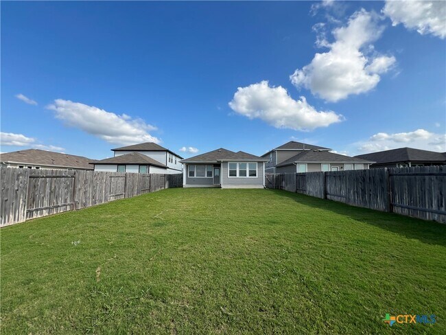 Building Photo - 239 Wild Wind Cv