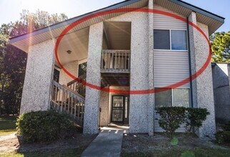 Building Photo - 910 Brett Dr