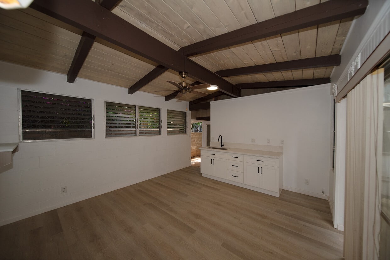 Building Photo - 1549 Molina St