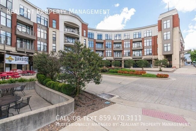 Building Photo - 650 S Mill St