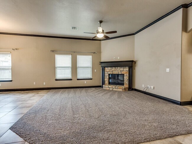 Building Photo - 19117 Meadows Crossing