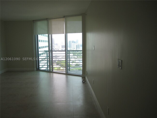 Building Photo - 325 S Biscayne Blvd