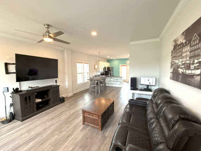 Photo - 812 Moen Pl Townhome