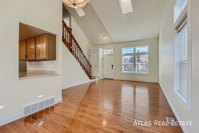 Foto del edificio - 8520 Salsifa Terrace