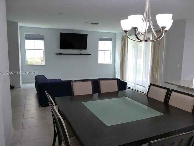 Foto del edificio - 5215 Golden Eagle Ter