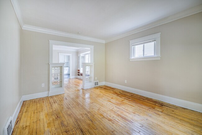 Building Photo - 12401 Parkhill Ave