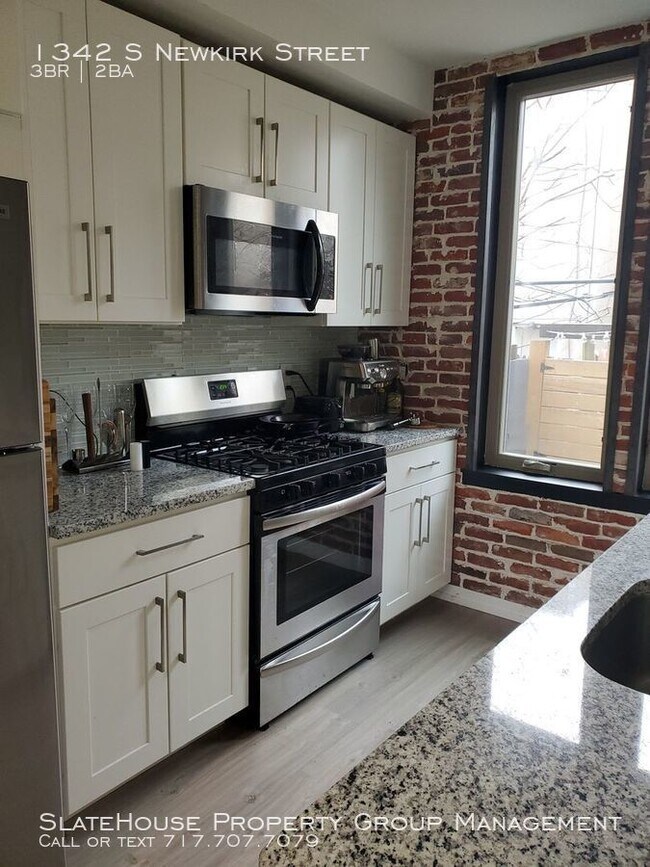 Building Photo - 1342 S Newkirk St