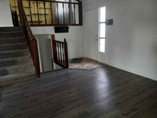Foto del edificio - 2102 36th St Ct