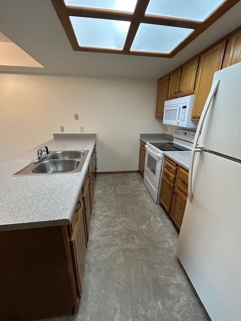 Foto del edificio - 403 Forest Edge Ln