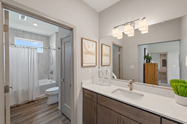 Vanity 2 - 19Nineteen Promenade