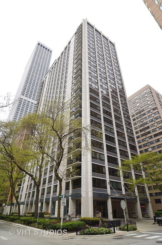 Foto principal - 222 E Pearson St