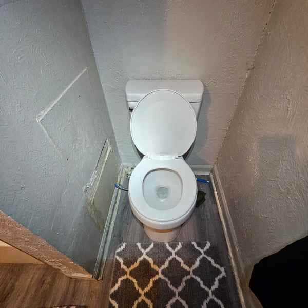 Building Photo - 4 Sandy Ln