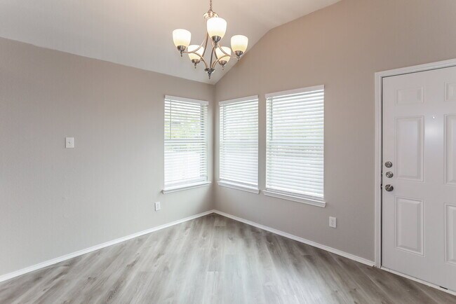 Building Photo - 2945 Stockton St