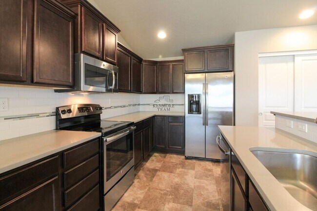 Foto del edificio - 6811 Three Rivers Dr