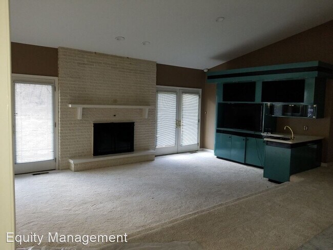 Foto del edificio - 5 br, 4 bath House - 12 Stanton Drive