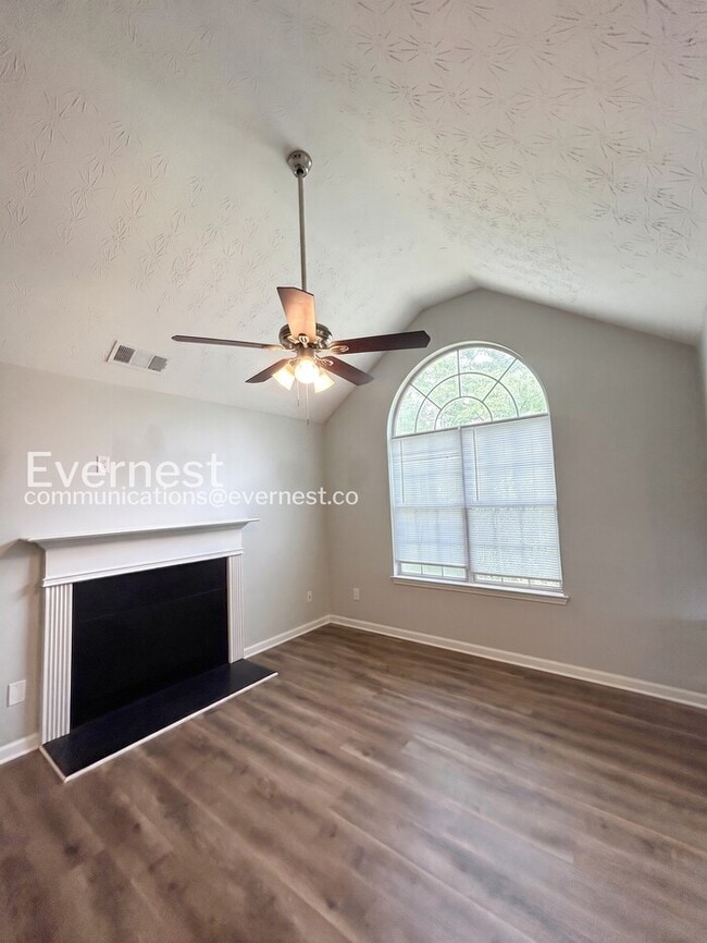 Building Photo - 435 Skif Pond Ct