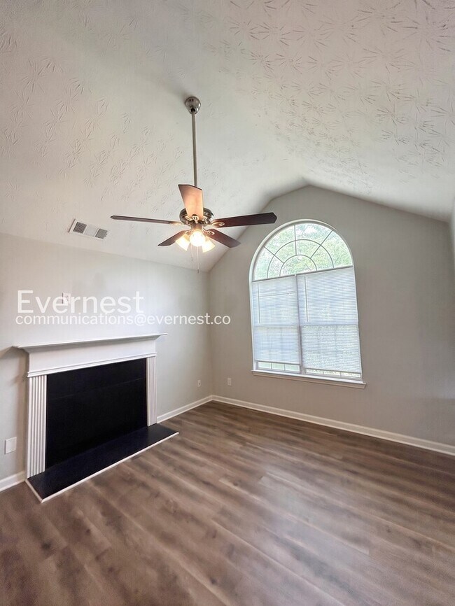 Foto del edificio - 435 Skif Pond Ct
