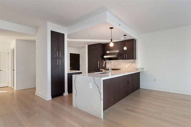 Foto del edificio - 1400 Hudson St