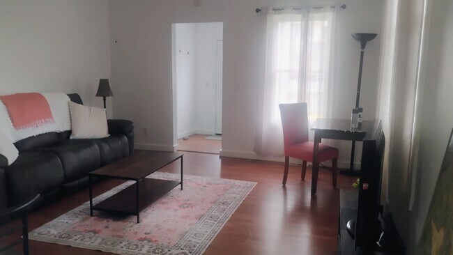 Foto del edificio - 516 W North St