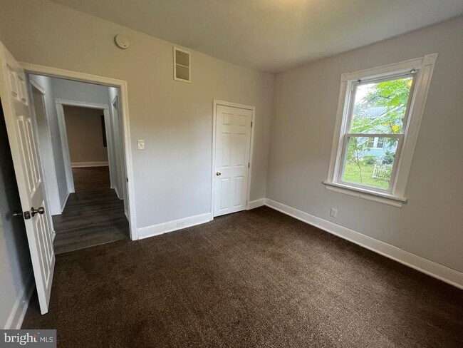 Foto del edificio - 705 W White Horse Pike