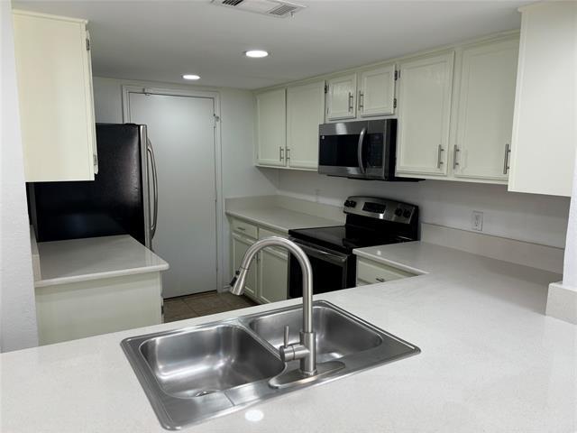 Foto del edificio - 8400 Hickory St