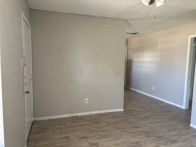 Building Photo - 1208 Charisse St