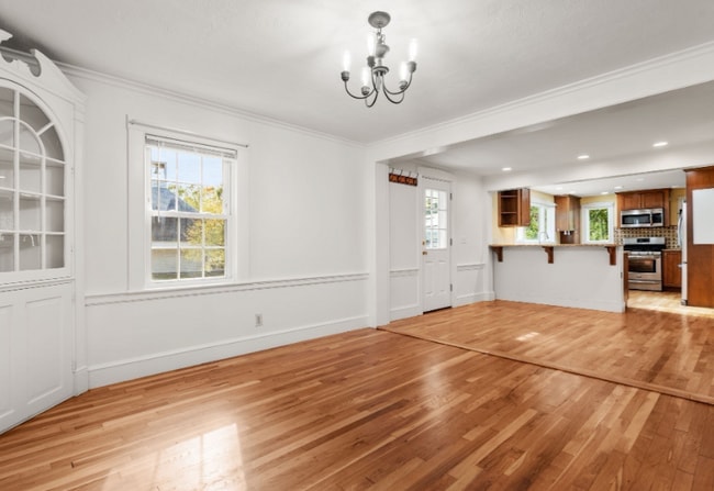 Foto del edificio - 410 Conant Rd