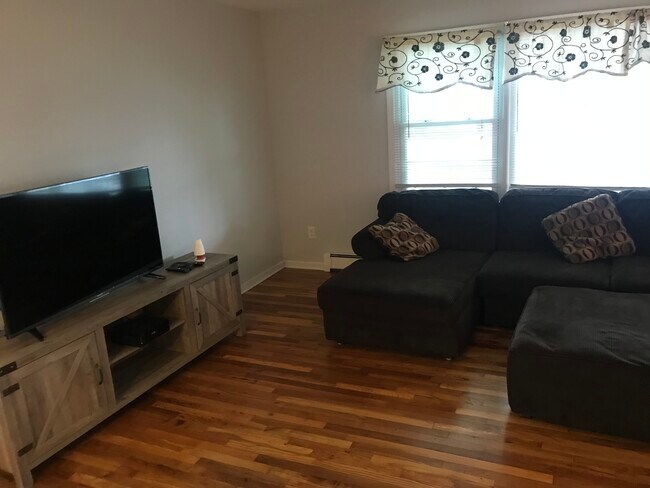 Foto del edificio - 213 Brinley Ave