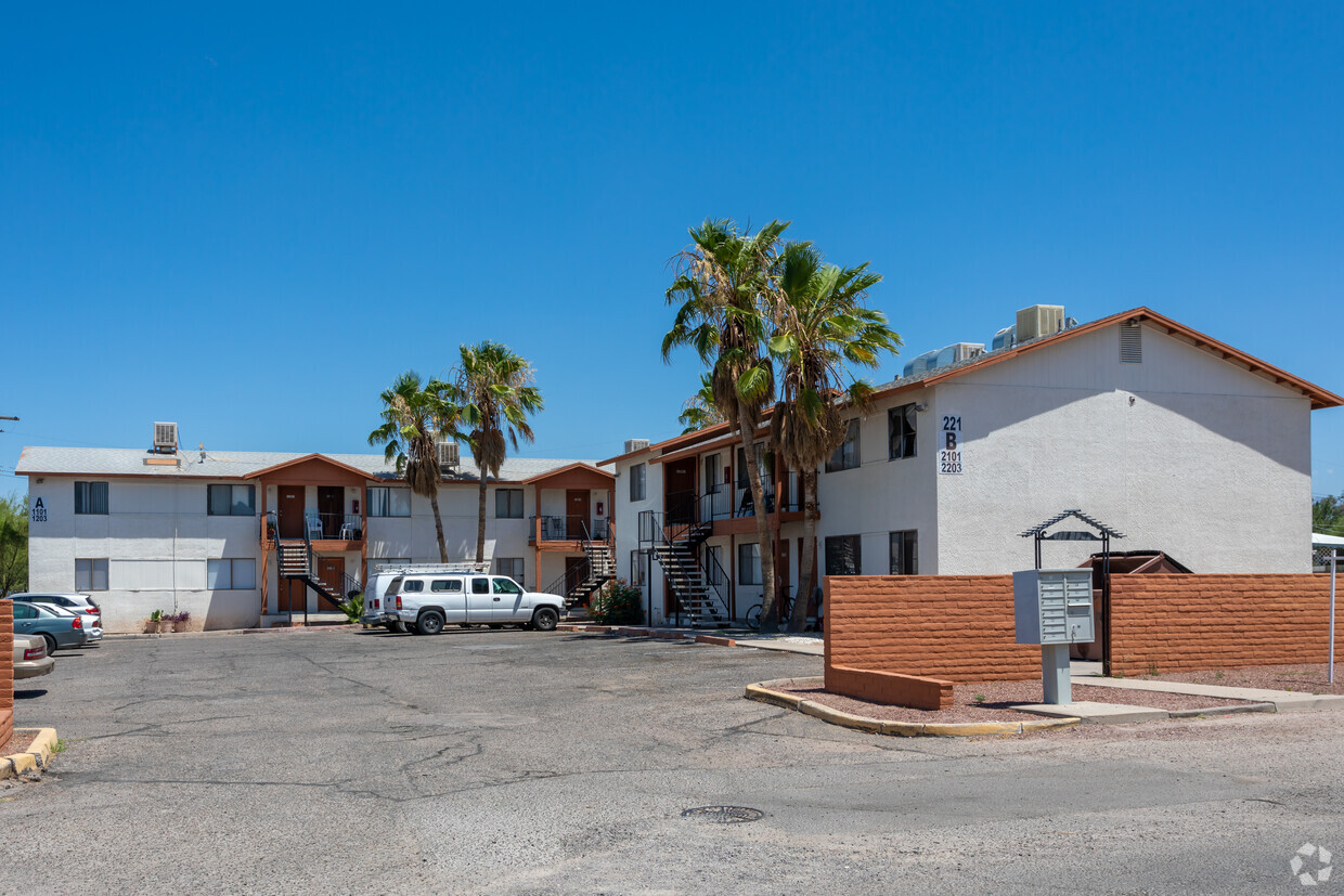 Primary Photo - Villa Vaquero Apartments