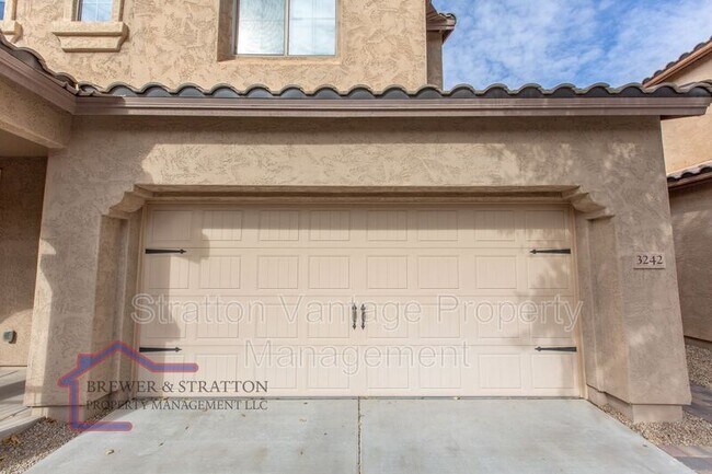 Foto del edificio - 3242 E Virgil Dr