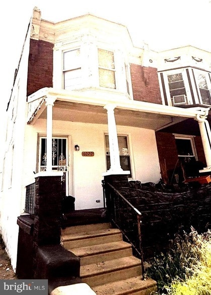 Building Photo - 6020 Walnut St