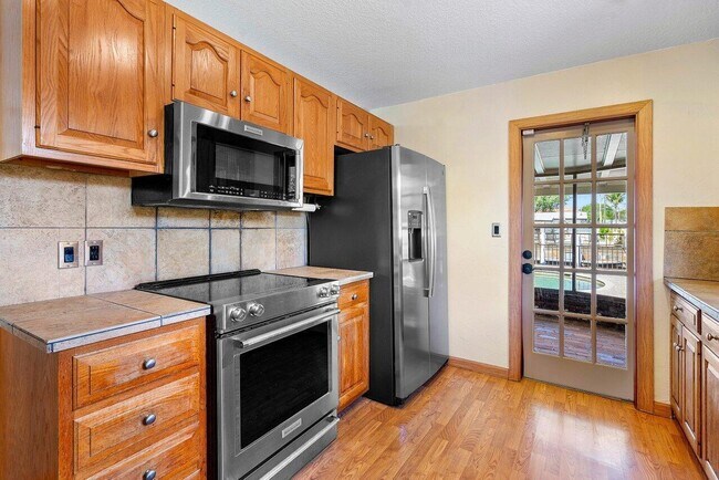 Foto del edificio - 2431 Key Largo Ln