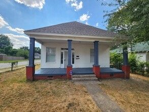 Building Photo - 1601 Chandler St