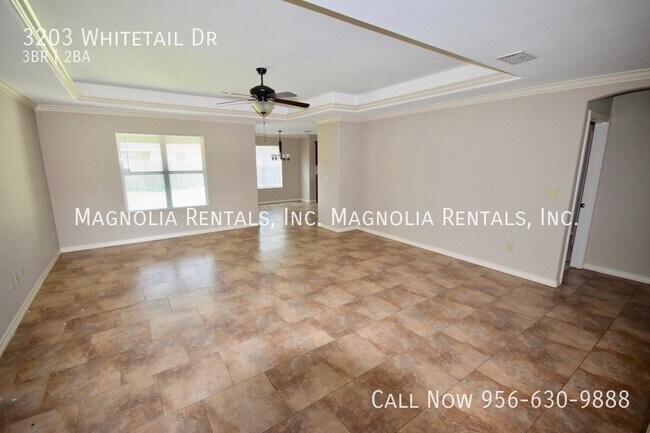 Foto del edificio - 3203 Whitetail Dr