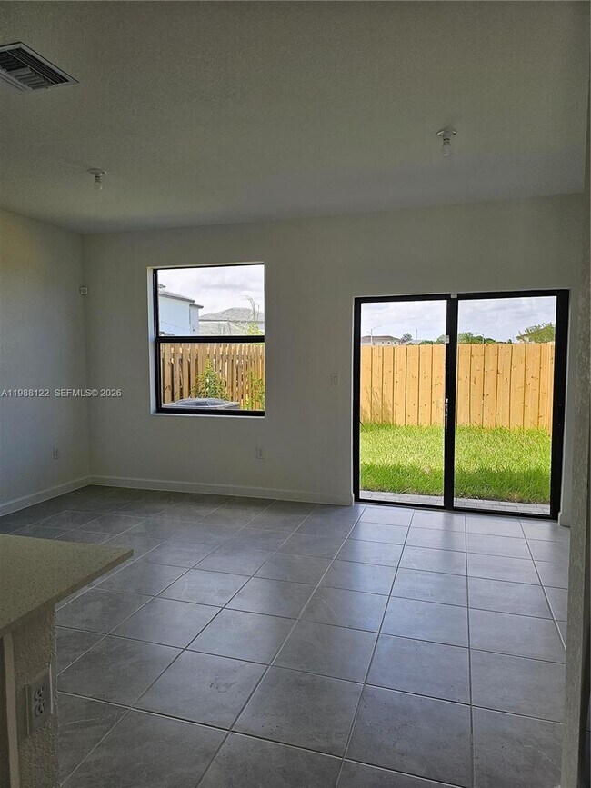 Foto del edificio - 13313 SW 285th St
