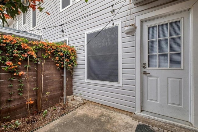 Building Photo - 1904 Goodrich Ave