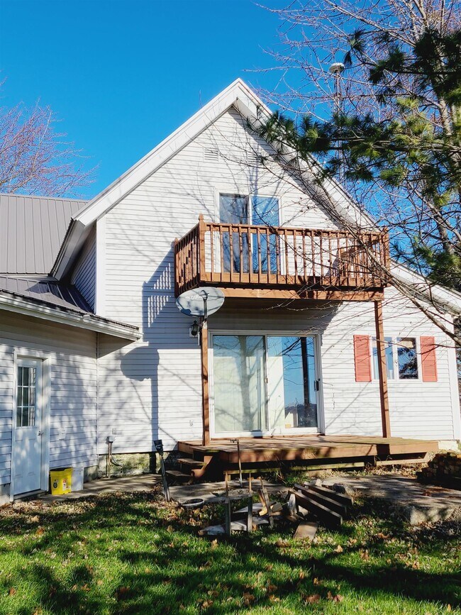 Building Photo - 2305 W 500 N