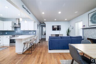 Building Photo - 57 Island Pkwy