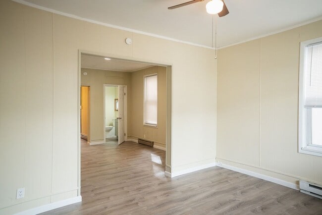 Foto del edificio - Spacious 5 Bedroom, 2 bathroom Home in Slatington!