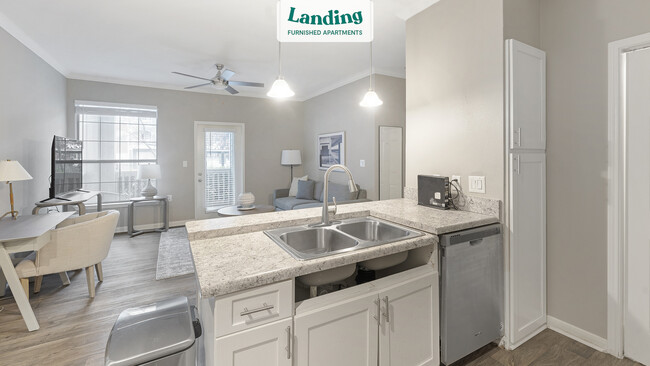 Building Photo - 7991 Capilano Dr