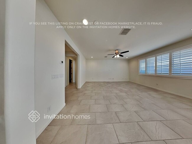 Building Photo - 18607 W Reade Ave