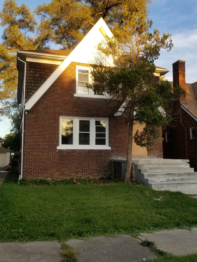 Primary Photo - 8916 Mendota St