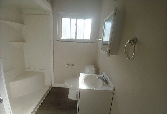 Foto del edificio - Charming 3 Bedroom Bungalow