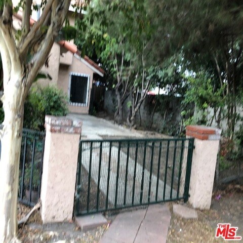 Primary Photo - 645 N McCadden Pl
