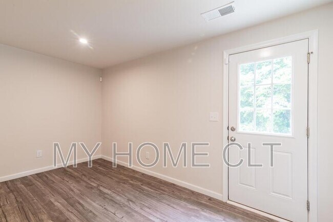 Foto del edificio - 5342 Austin Knoll Ct