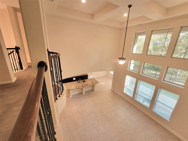 Foto del edificio - 5822 Crawford Hill Ln