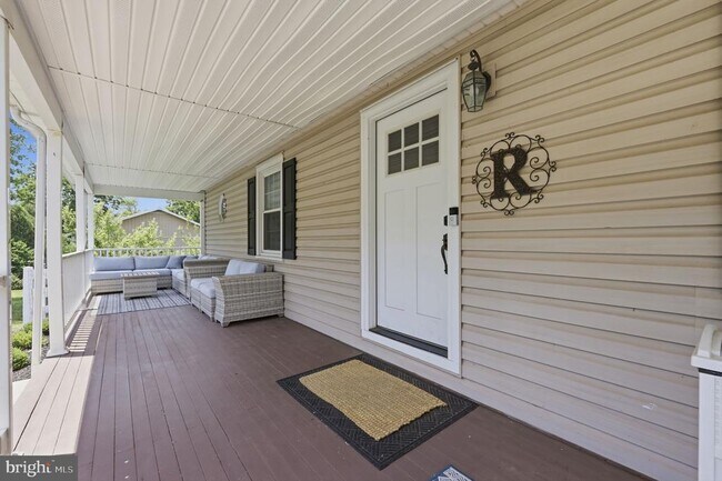 Foto del edificio - 1682 Creek Rd
