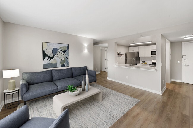 Building Photo - The Monroe