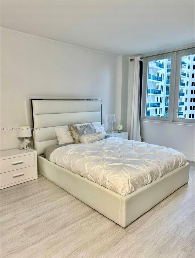 Foto del edificio - 2301 Collins Ave