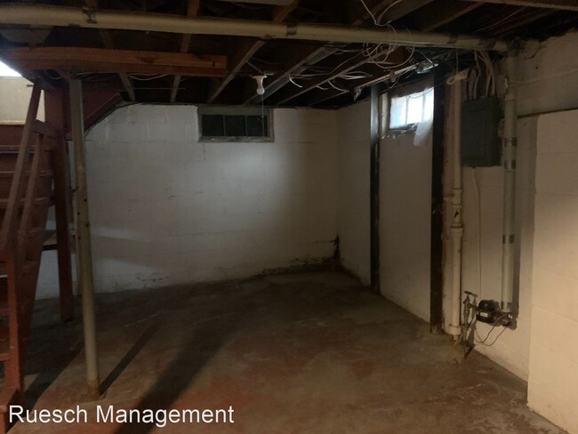 Building Photo - 4 br, 1 bath House - 850 9th St
